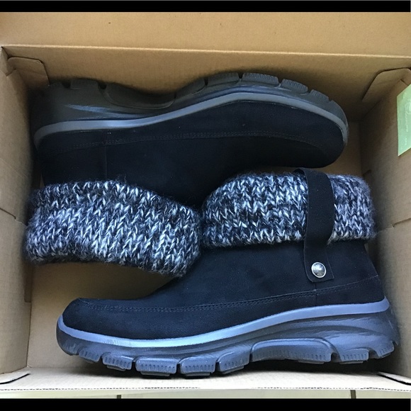 Women’s Skecher Heighten Boot Size 8 - Picture 8 of 9